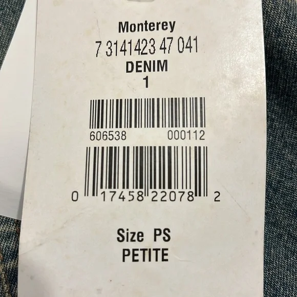 STONEBRIDGE | NWT LIGHT WASH VINTAGE DENIM JACKET 1 Size SP - Picture 7 of 7